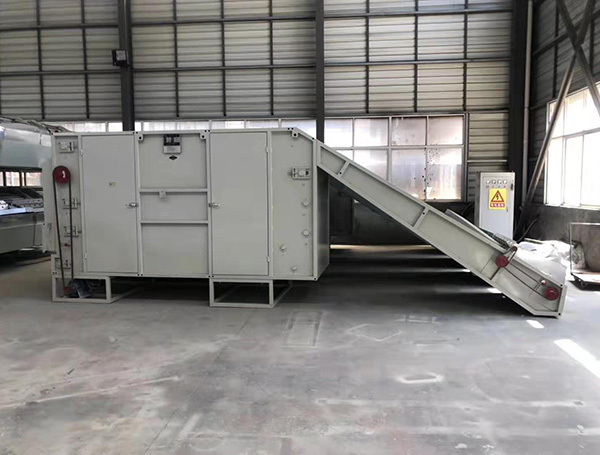 LB������ʽ��Ҷ��ɻ�